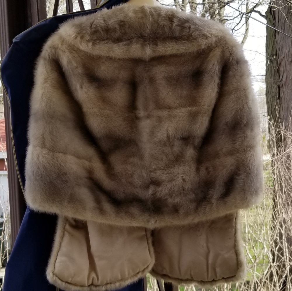 Blond mink stole